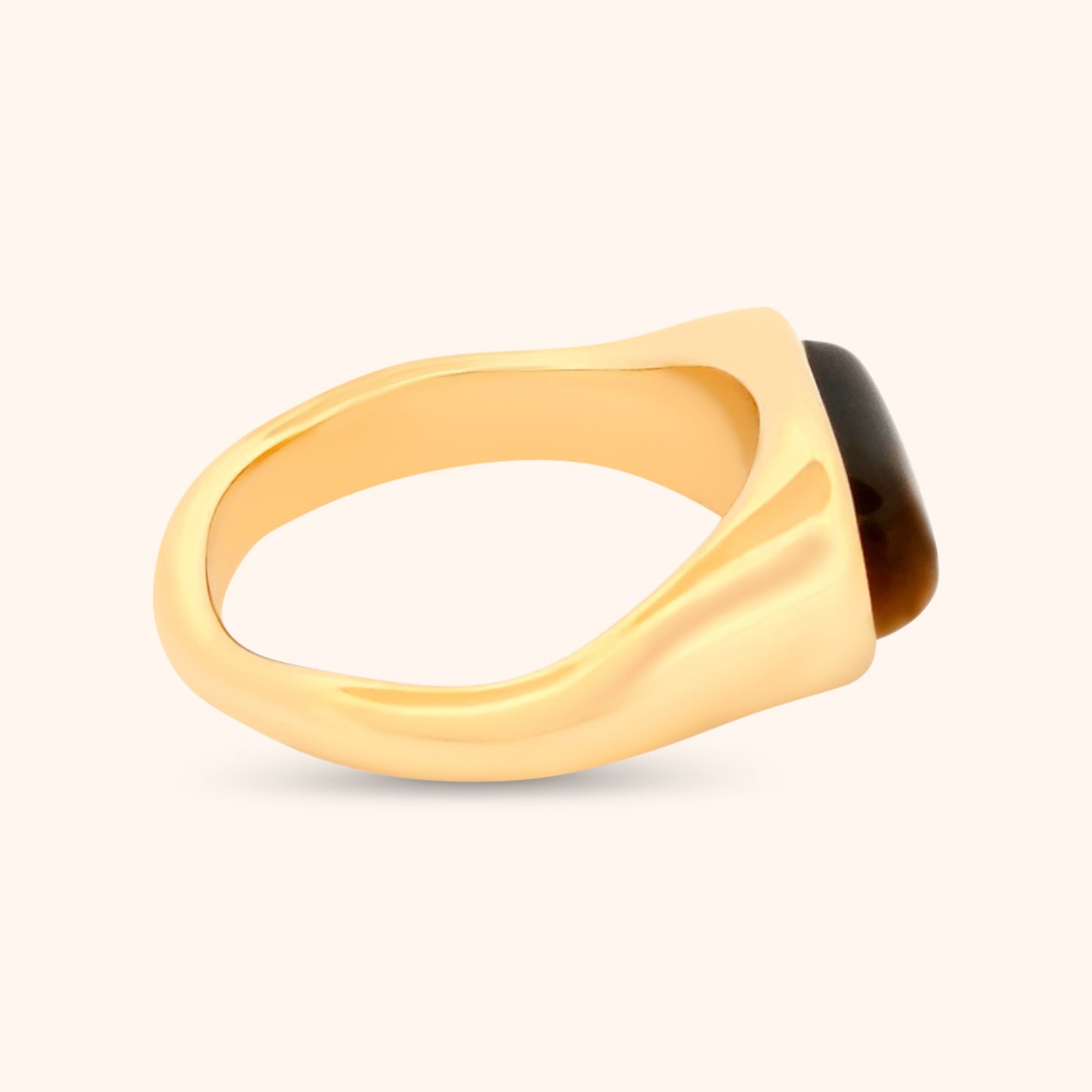 Lifestyle shot of the Marbella Ring, showcasing its sophisticated style and earthy elegance in a setting inspired by the serene landscapes of Marbella.